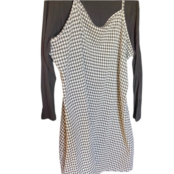 Coco and Shay Houndstooth Dress Set - Long Sleeve Top - Plus Size 2XL - Picture 2 of 13